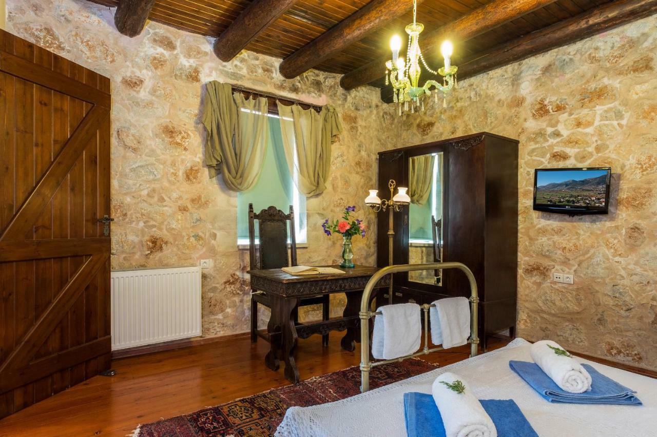 Stone Built Villa Galatia, Poolside & Perfect View Karés 외부 사진