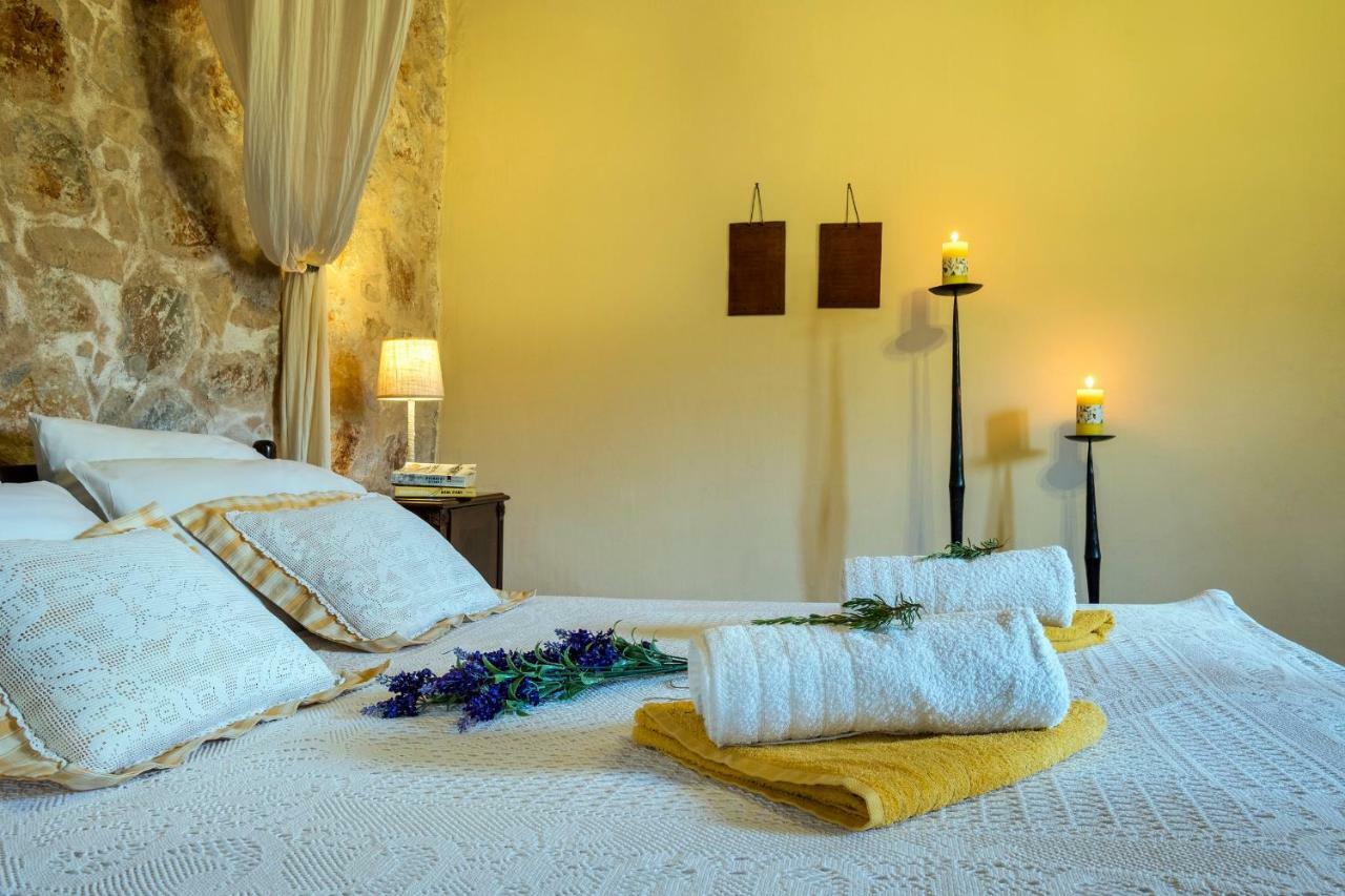 Stone Built Villa Galatia, Poolside & Perfect View Karés 외부 사진